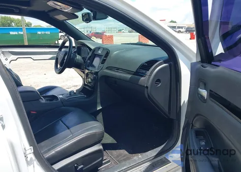 2017 Chrysler 300 300S Alloy Edition z USA, uszkodzony, nr VIN 2C3CCABG6HH506528